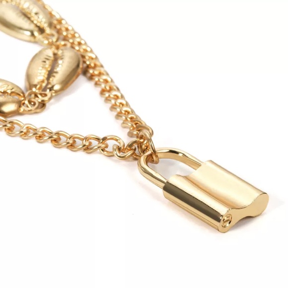 NEW 🌸 Gold Double strand shell padlock necklace - Picture 3 of 4